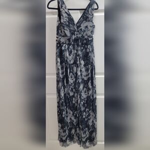 R & M Richards Elegant Women's Dress Gently Used Size 6